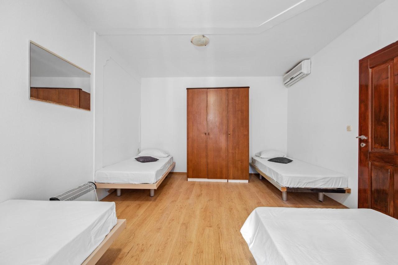 Pula Hostel Exterior photo